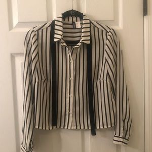 Cropped button down shirt - excellent condition